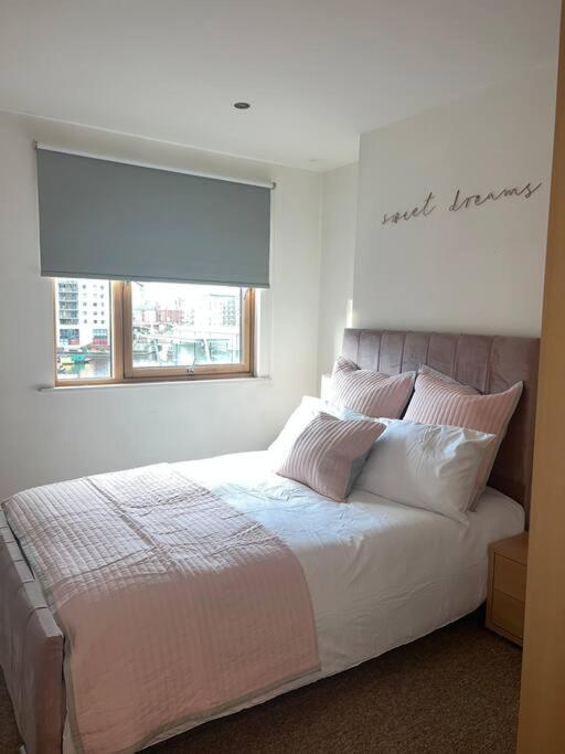 Leeds Clarence Dock 2 Bedroom Apt Dış mekan fotoğraf