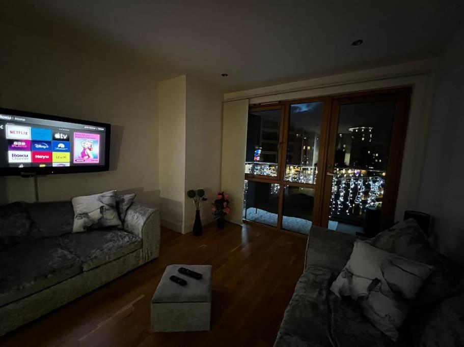 Leeds Clarence Dock 2 Bedroom Apt Dış mekan fotoğraf