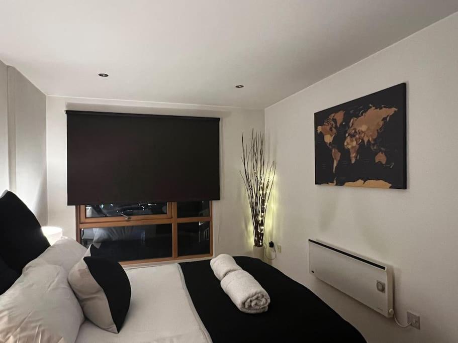Leeds Clarence Dock 2 Bedroom Apt Dış mekan fotoğraf